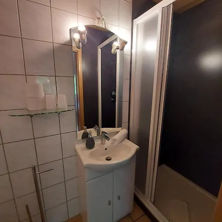 Hochheimer Schloesschen * Erfurt